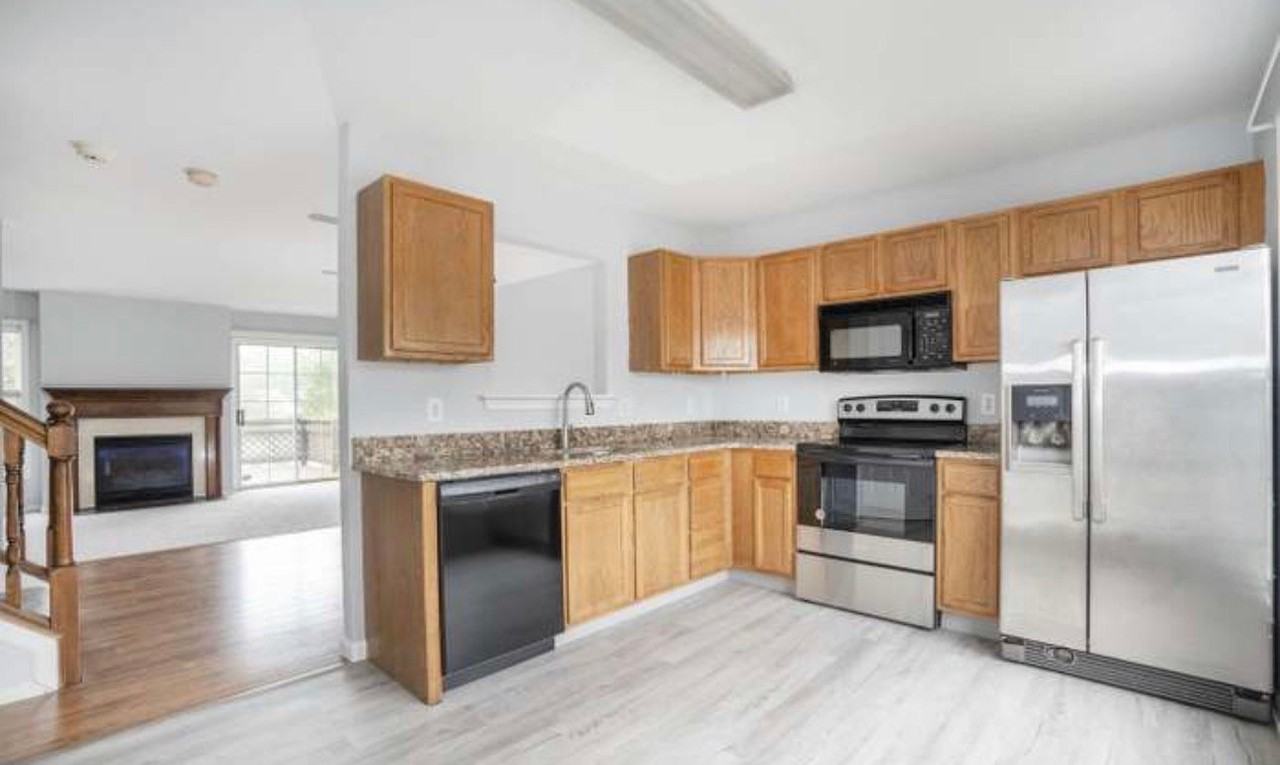 50 Versailles Ct - Photo 7 of 17