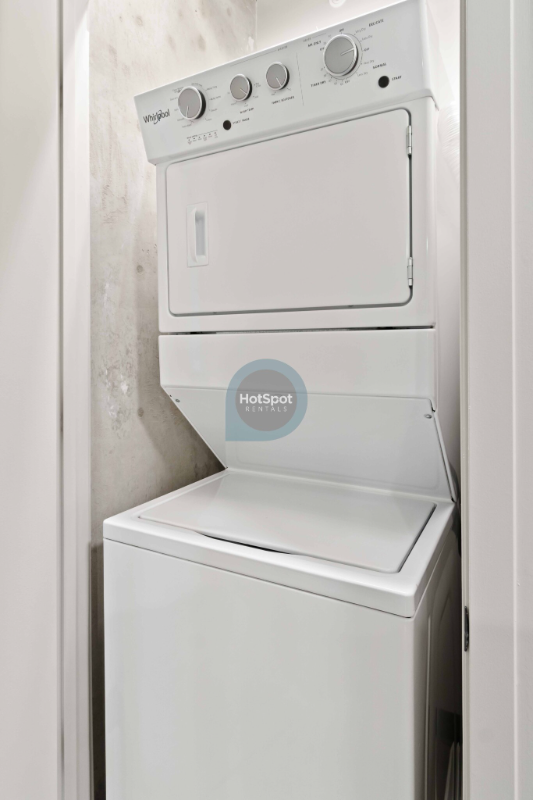 142 N Ada St - Photo 7 of 17