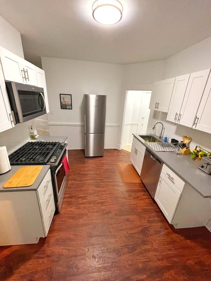 120 Columbia St #2 - Photo 3 of 8