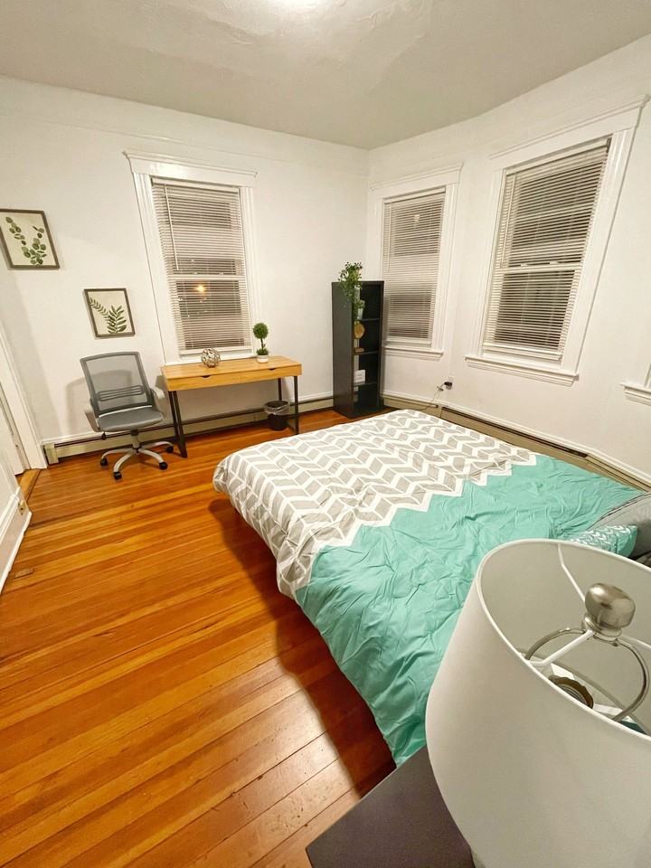 120 Columbia St #2 - Photo 4 of 8