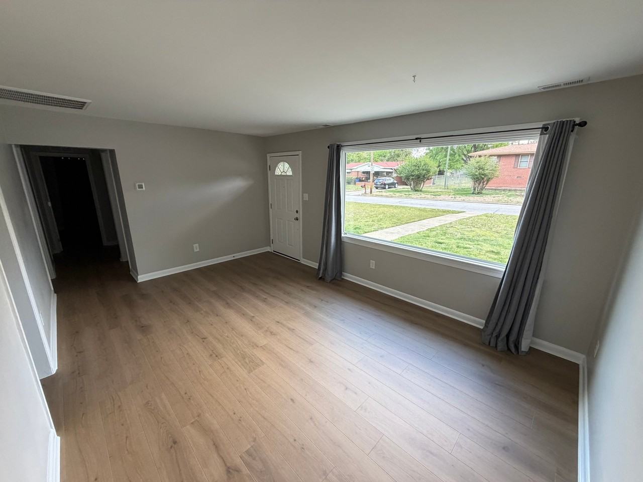 1924 Hadley Rd - Photo 3 of 13