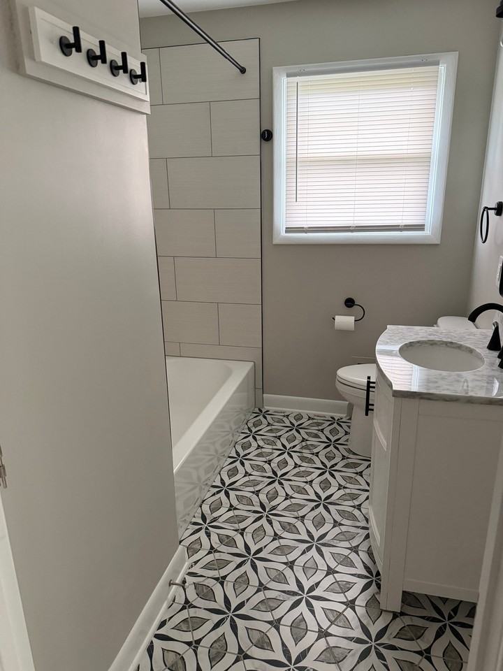 1924 Hadley Rd - Photo 4 of 13