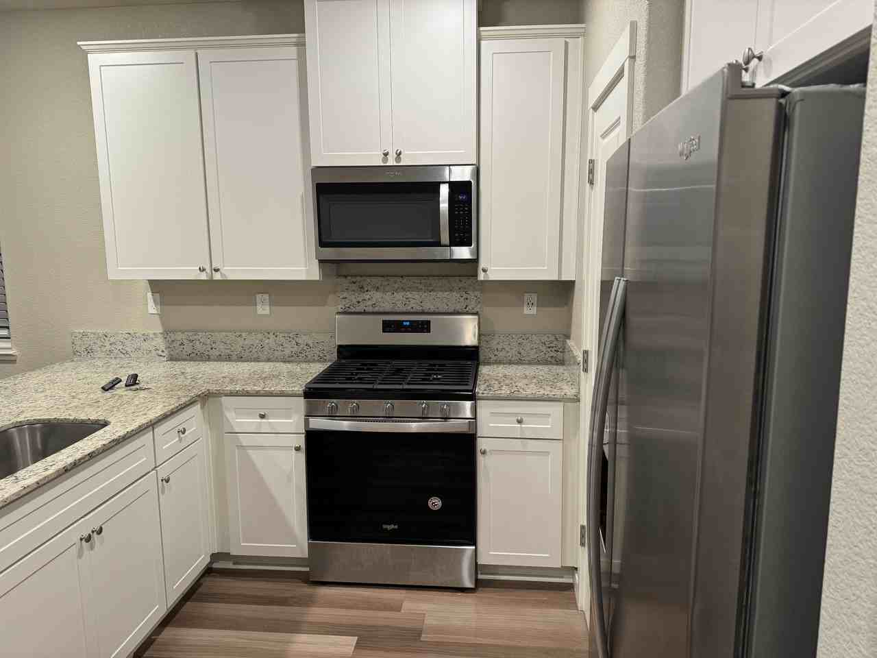 4097 Southampton St - Photo 4 of 10