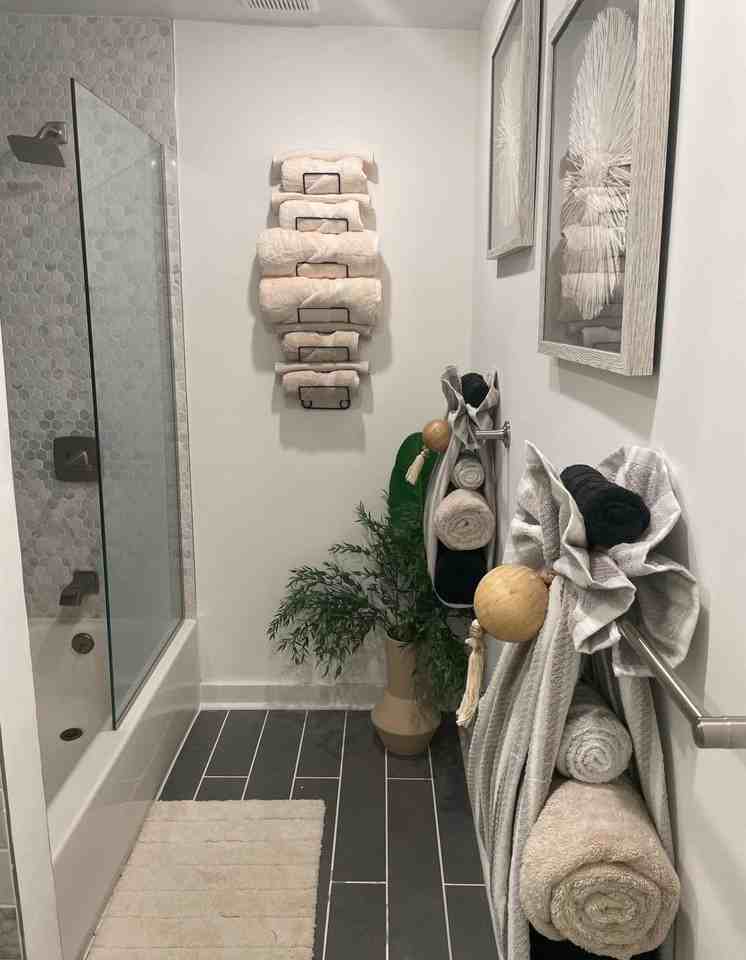 404 Venable Ave - Photo 4 of 7