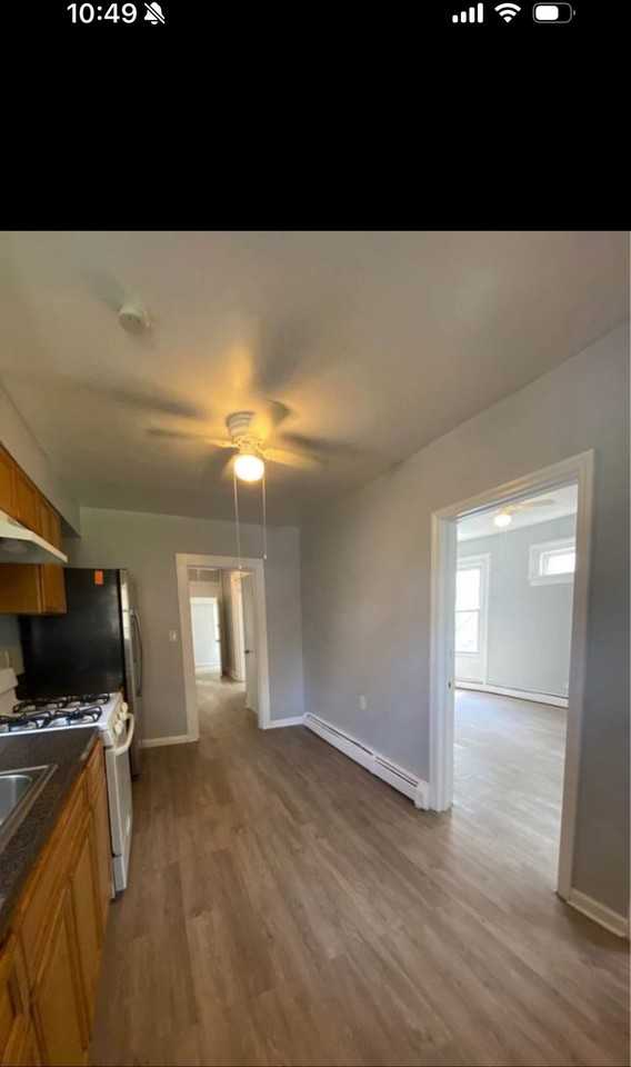 658 E 28th St #1 - Photo 7 of 10