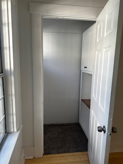 1457 W 35th St - Photo 6 of 18