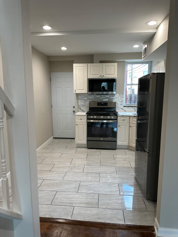 1204W W Cross St - Photo 3 of 19