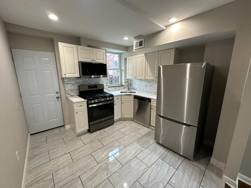 1204W W Cross St - Photo 5 of 19