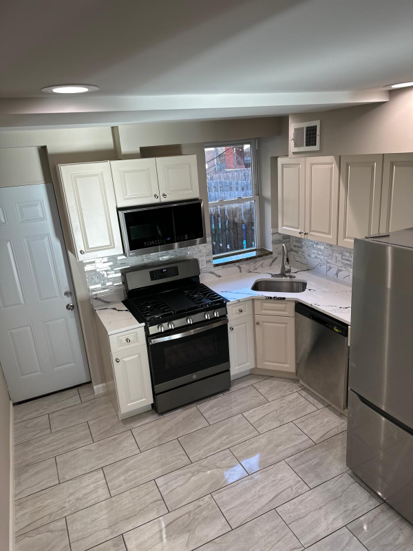 1204W W Cross St - Photo 6 of 19