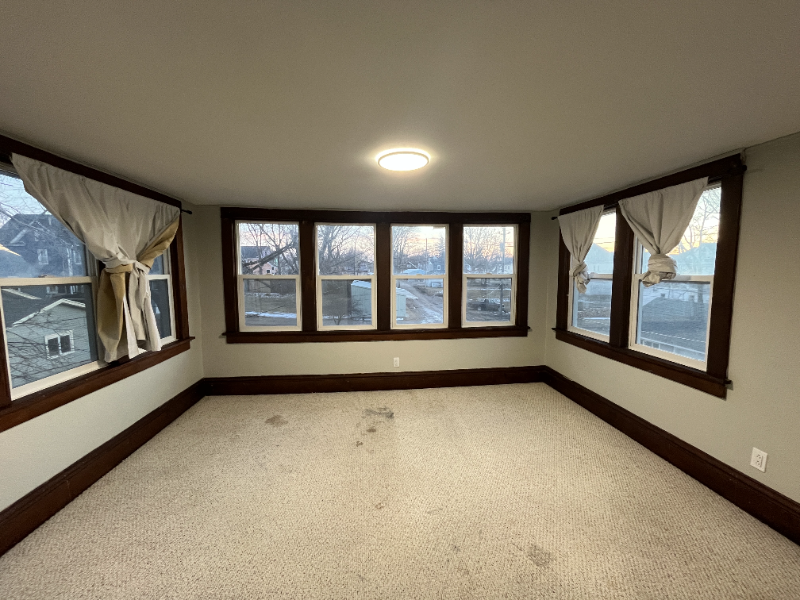 1220 6th Ave - Photo 3 of 15