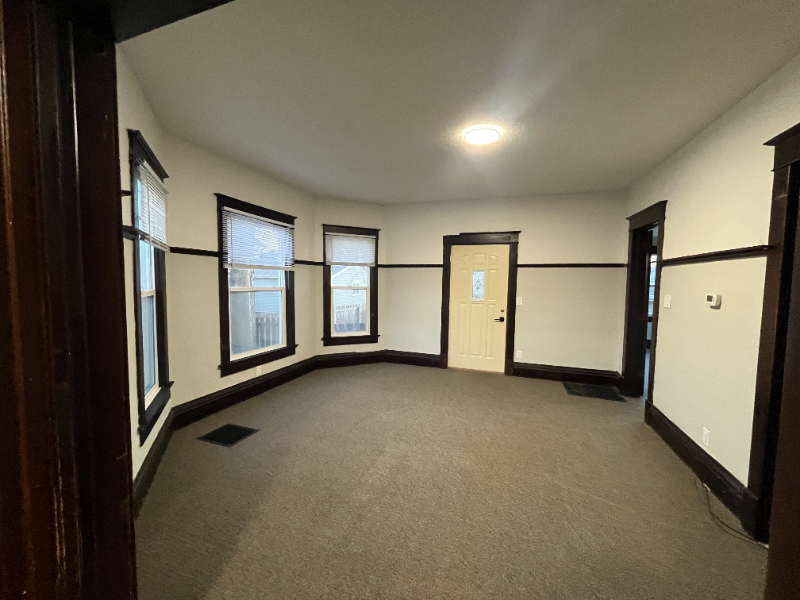 1220 6th Ave - Photo 7 of 15