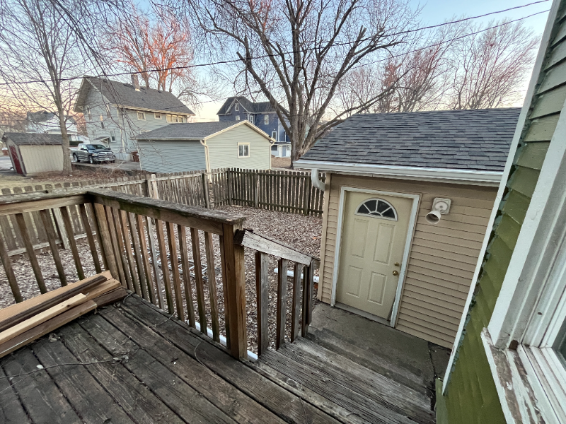 1220 6th Ave - Photo 6 of 12
