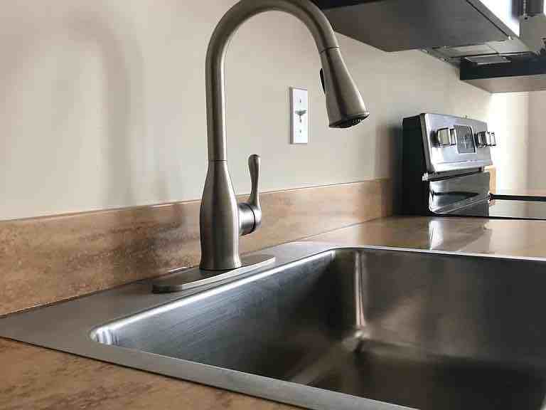 320 Main St #10 - Photo 5 of 7