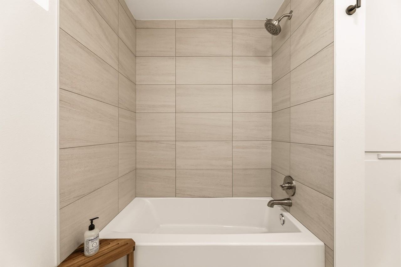 100 N El Molino St #C - Photo 7 of 20