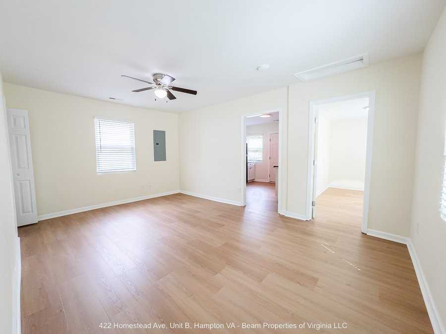 422 Homestead Ave #B