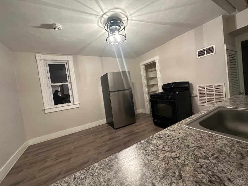 16 Bradley St - Photo 6 of 16