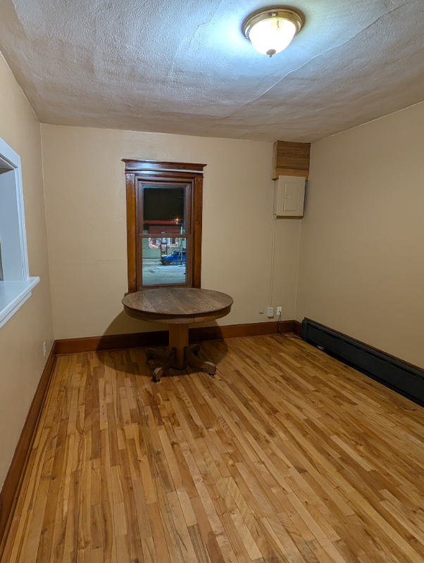 1027 E Chapman St #2 - Photo 4 of 8
