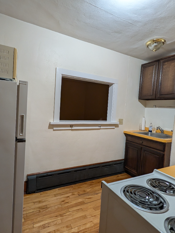 1027 E Chapman St #2 - Photo 5 of 8
