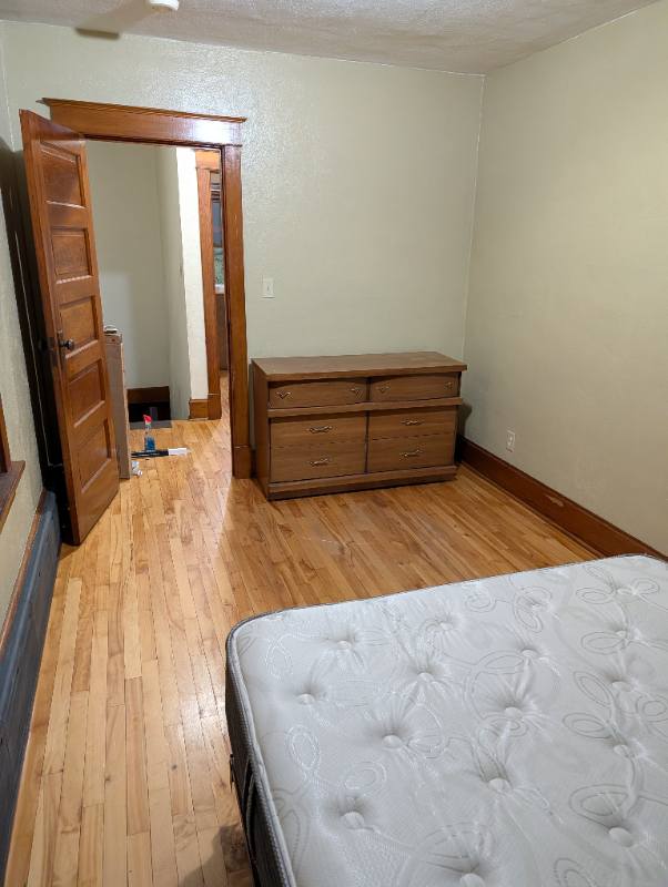 1027 E Chapman St #2 - Photo 7 of 8