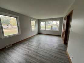 5009 N 46th St #LOWER - Photo 1 of 1