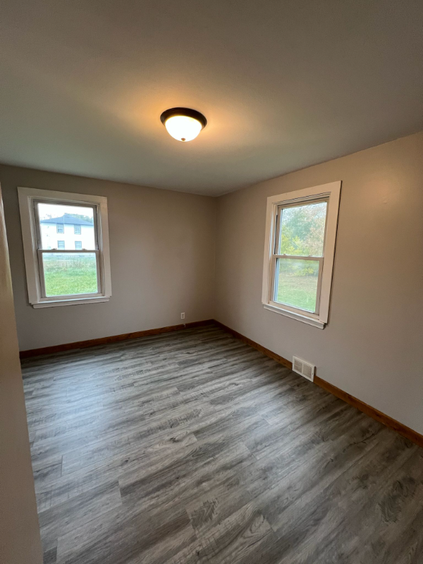 5009 N 46th St - Photo 7 of 12