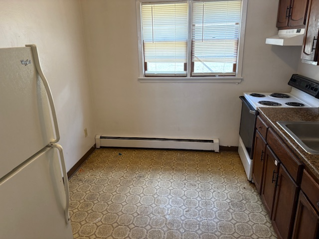 230 Ambridge Ave #1 - Photo 5 of 12