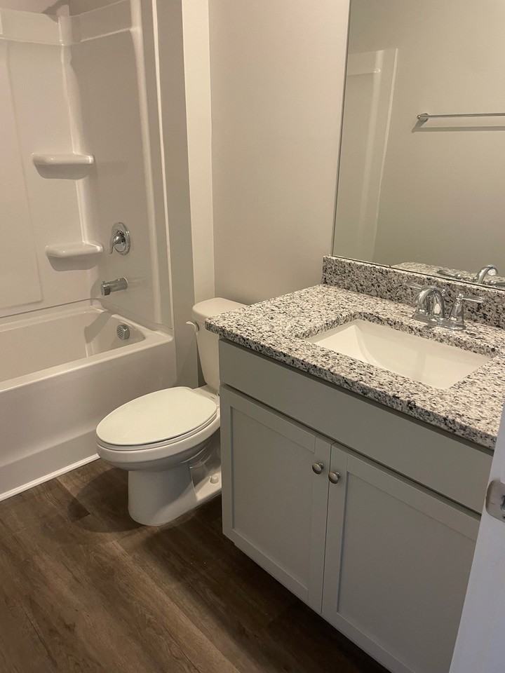 5093 Roundhead Dr - Photo 4 of 7