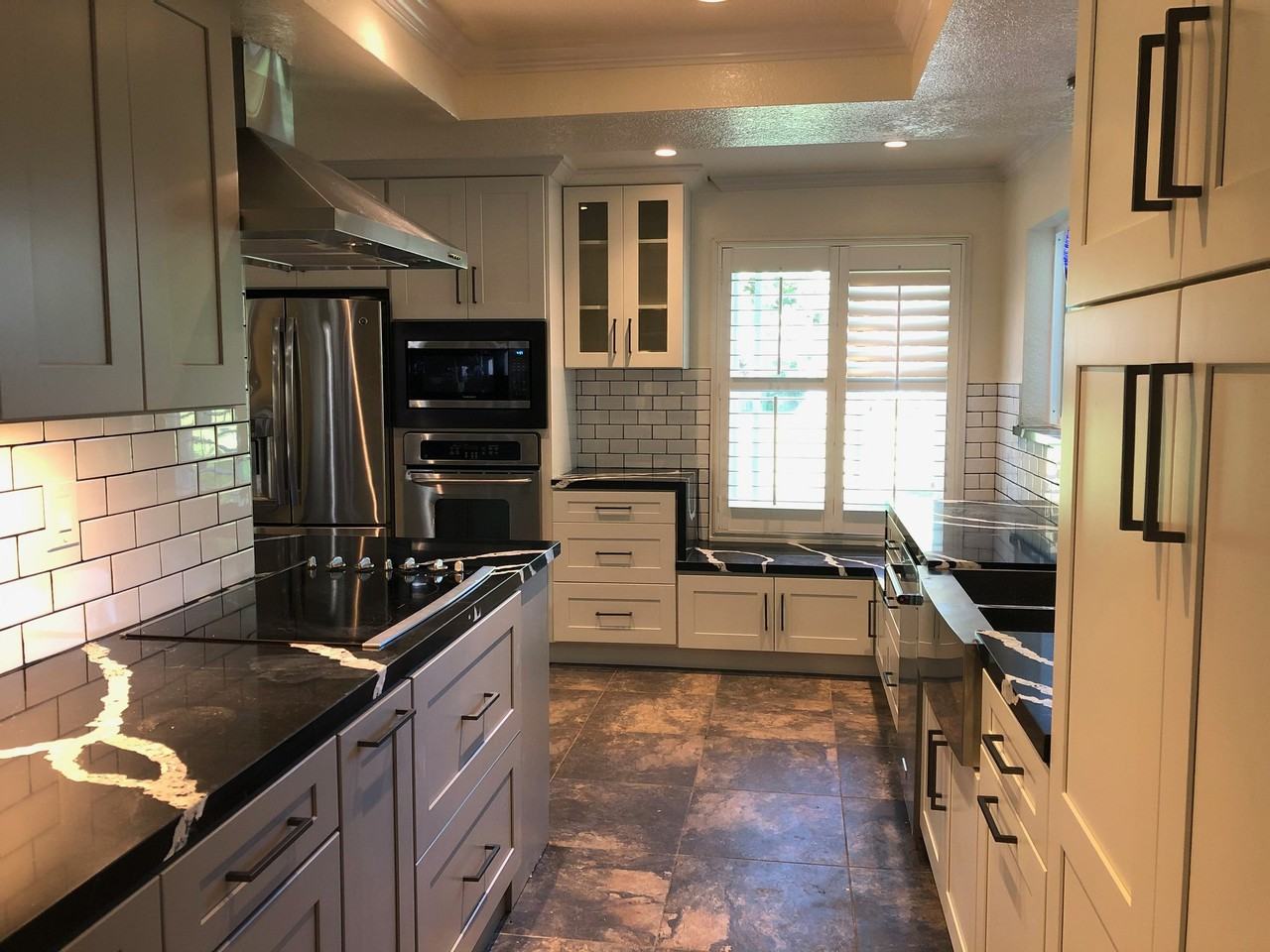 5125 Willowview Ct - Photo 2 of 10