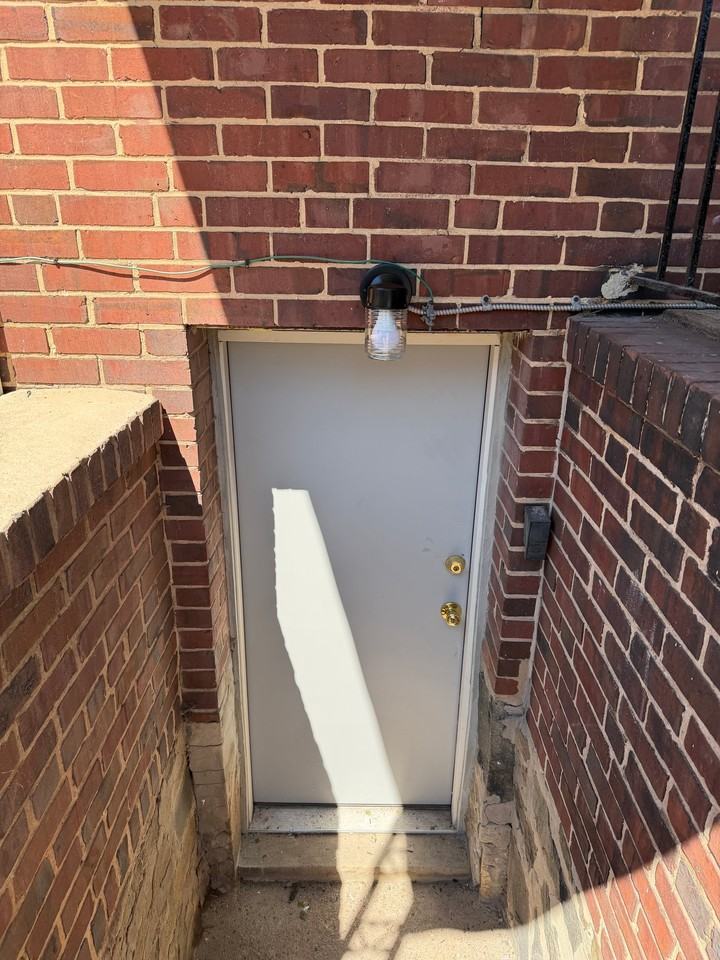 2626 E Preston St - Photo 6 of 6