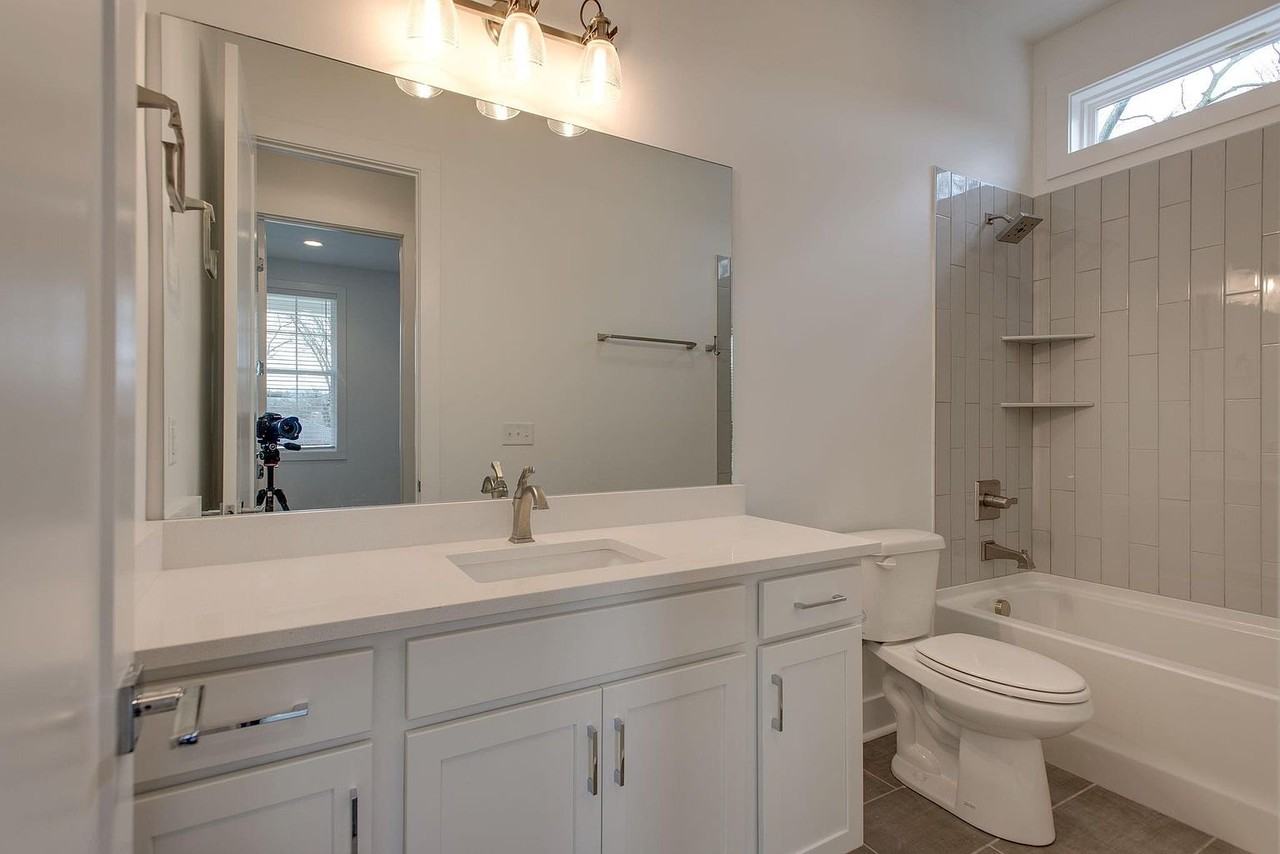 1616 12th Ave N - Photo 2 of 12