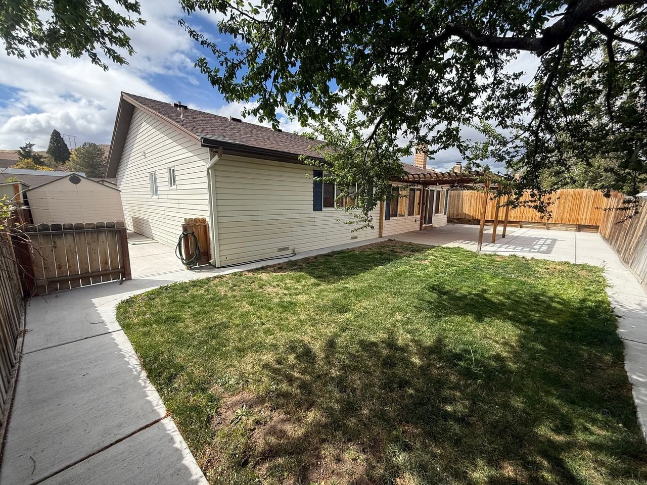 3654 Koskela Dr - Photo 4 of 20