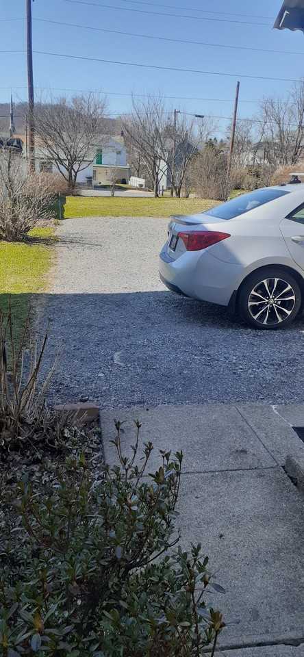 829 Railroad St #101 - Photo 2 of 8