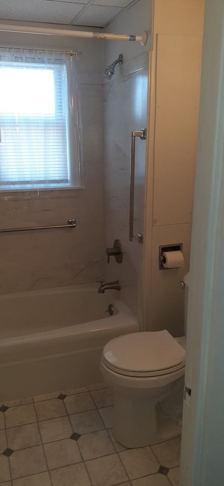 829 Railroad St #101 - Photo 4 of 8