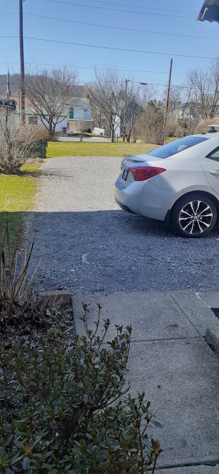 201 Railroad St #201 - Photo 3 of 12