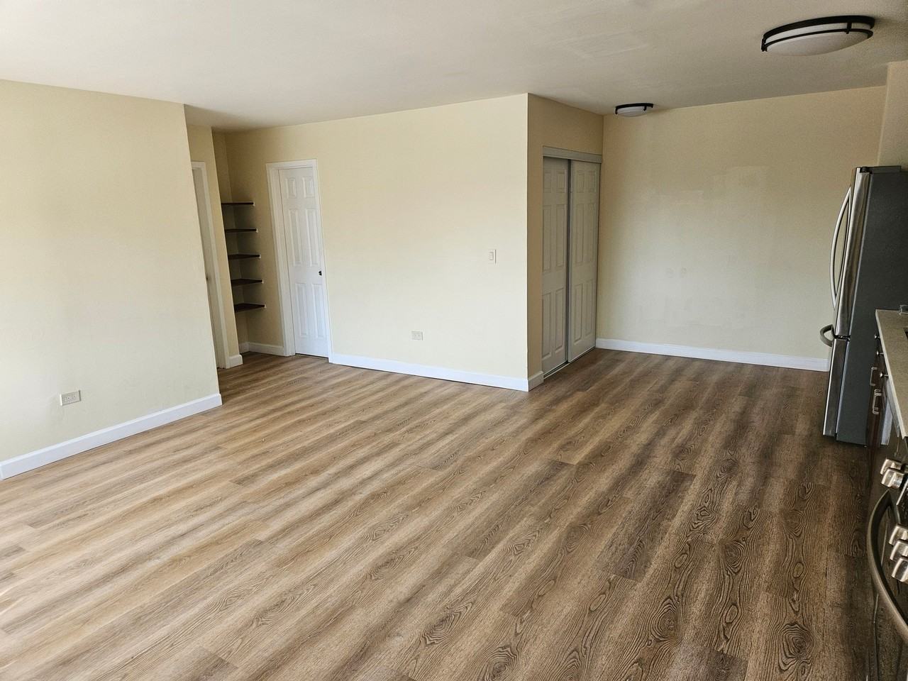 607 W Wrightwood Ave #614 - Photo 2 of 8