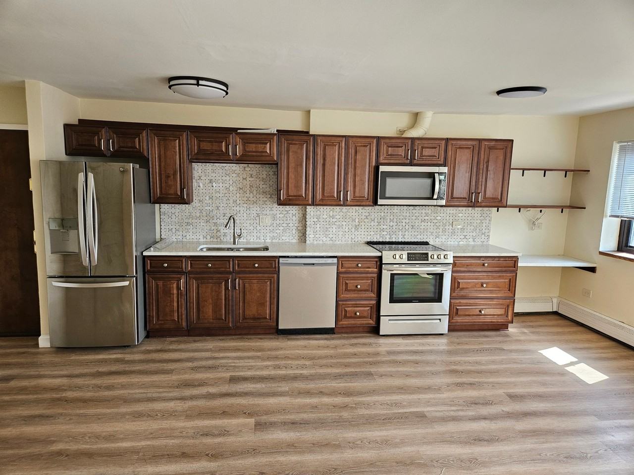 607 W Wrightwood Ave #614 - Photo 3 of 8