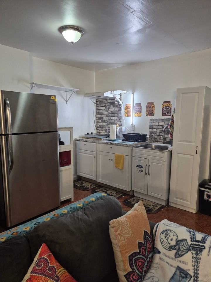 146 Terrace Ave #1A - Photo 4 of 18