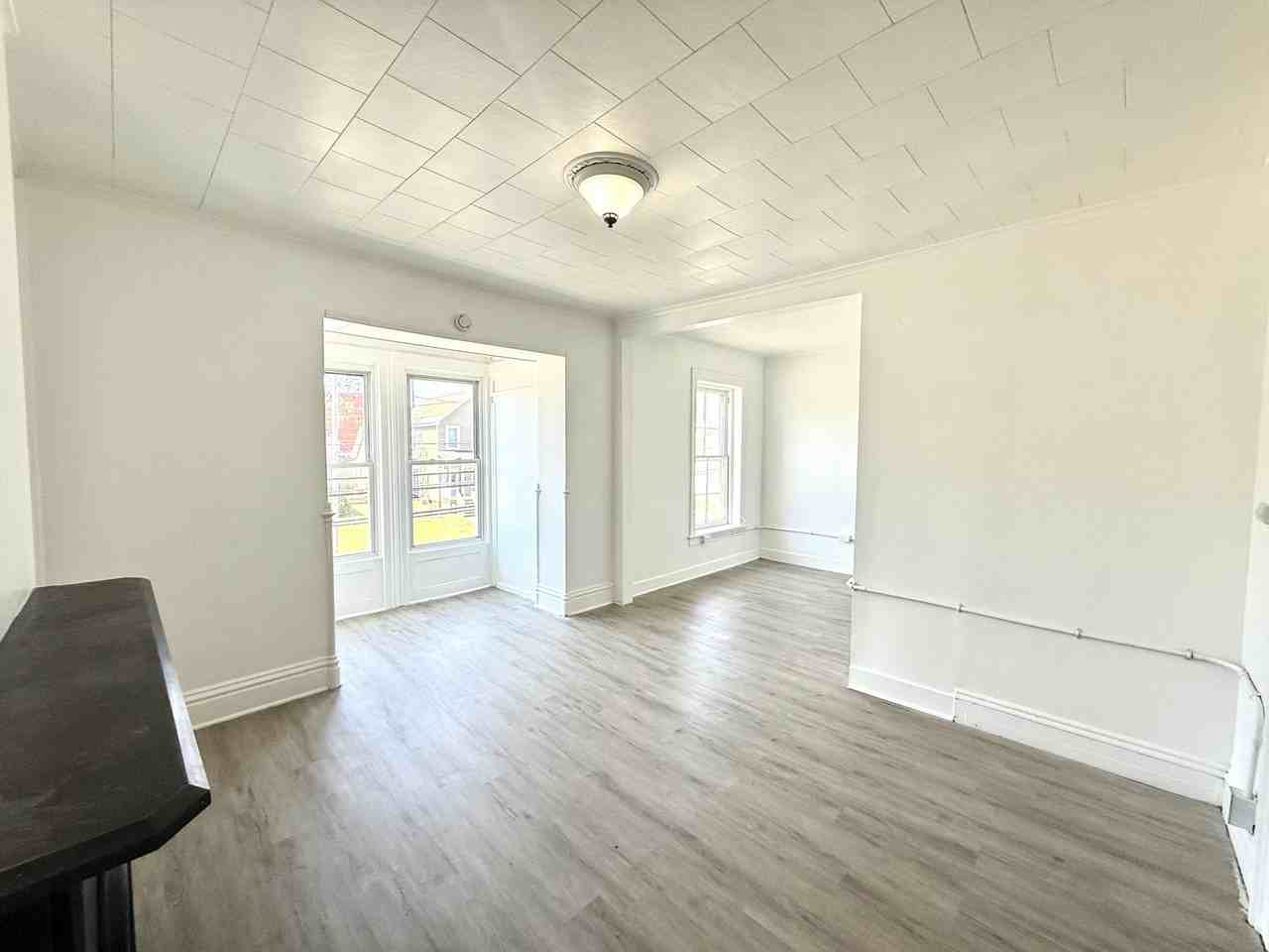 73 Saratoga Ave #2F