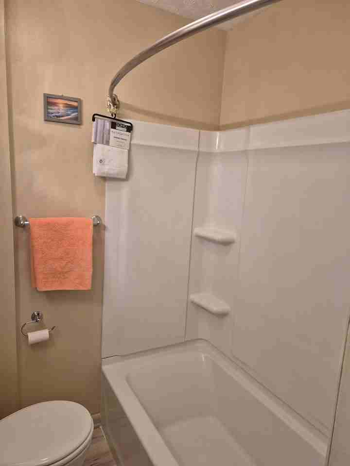 81 W North St #E - Photo 3 of 11