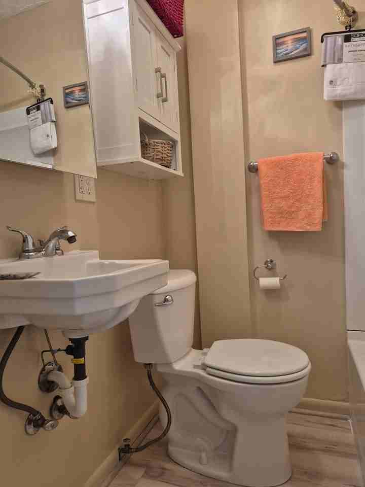 81 W North St #E - Photo 4 of 11