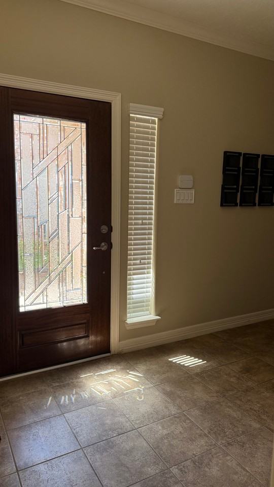 4014 Waterford Ln - Photo 5 of 31