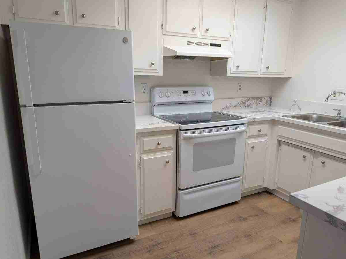 9277 Corinthian Cir - Photo 6 of 18