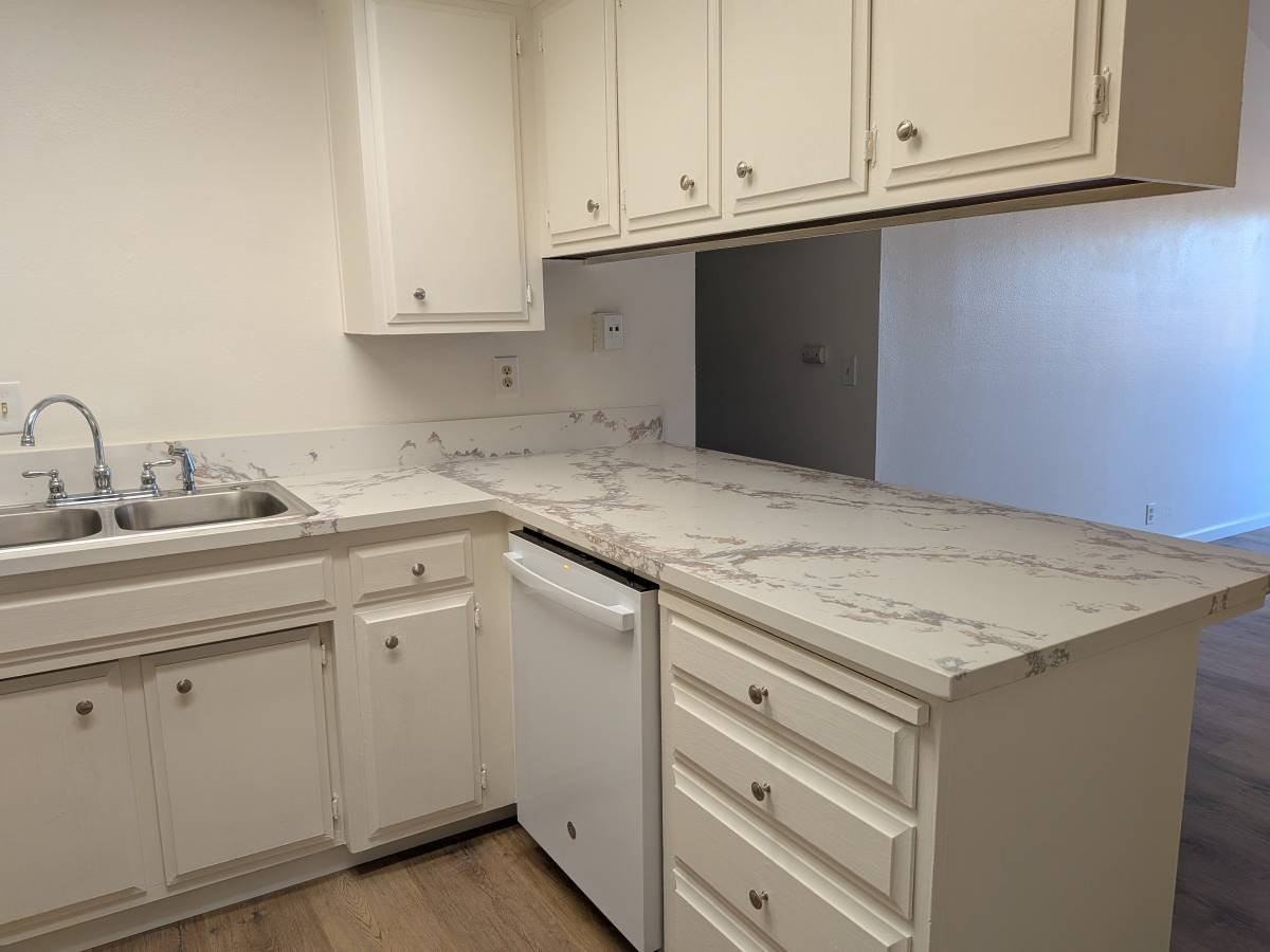 9277 Corinthian Cir - Photo 7 of 18