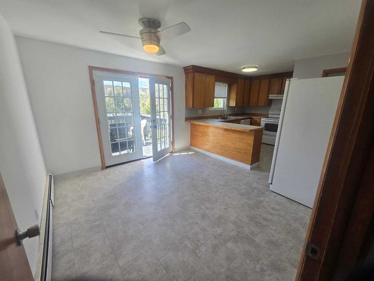 1156 Glenwood Rd #B - Photo 5 of 19