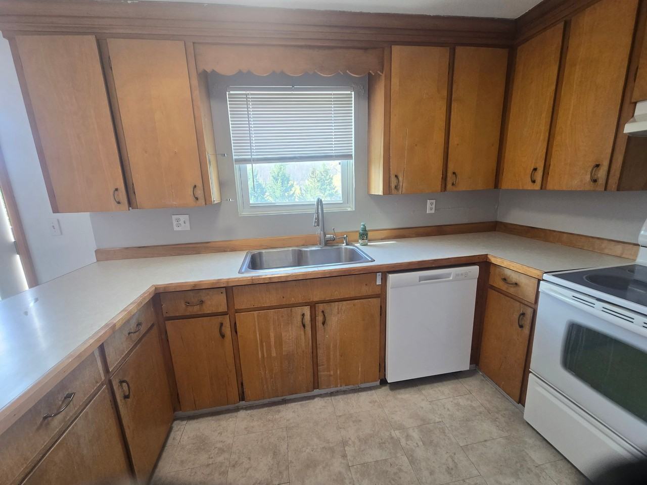 1156 Glenwood Rd #B - Photo 7 of 19