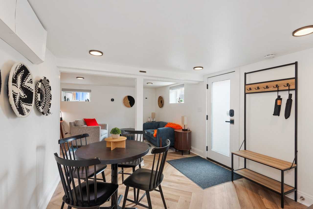 2314 Ne Flanders St #B - Photo 5 of 18