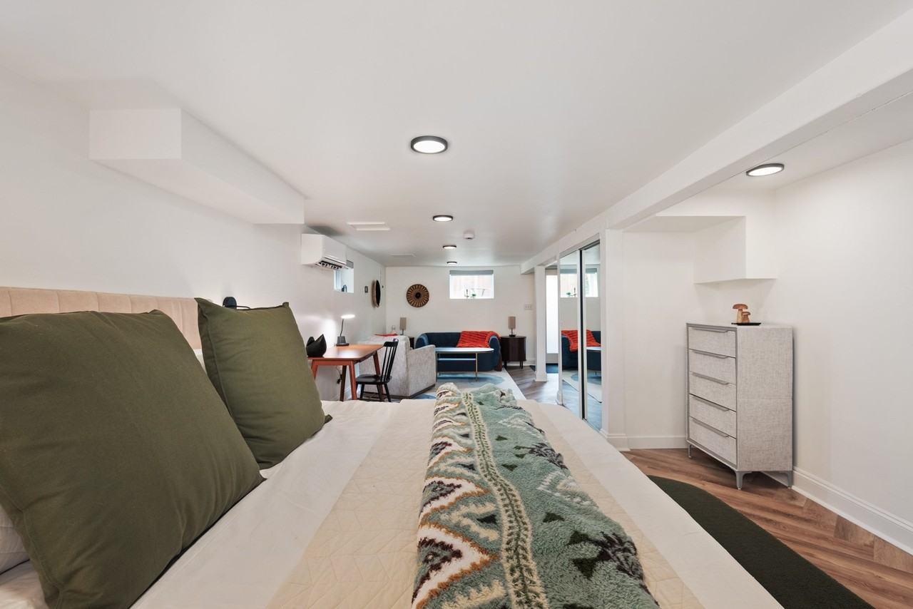 2314 Ne Flanders St #B - Photo 6 of 18