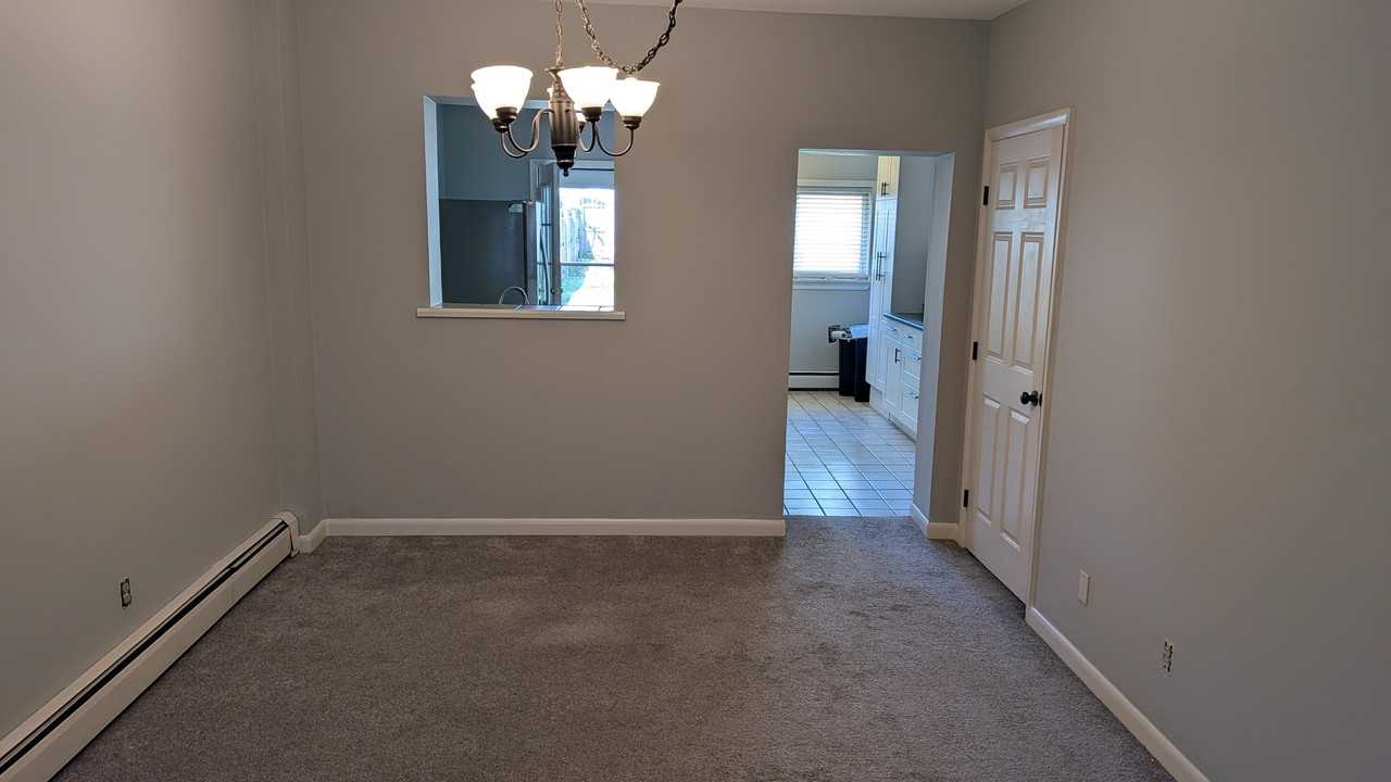 624 E Hector St - Photo 5 of 14