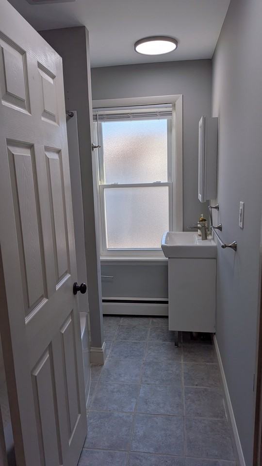 624 E Hector St - Photo 7 of 14