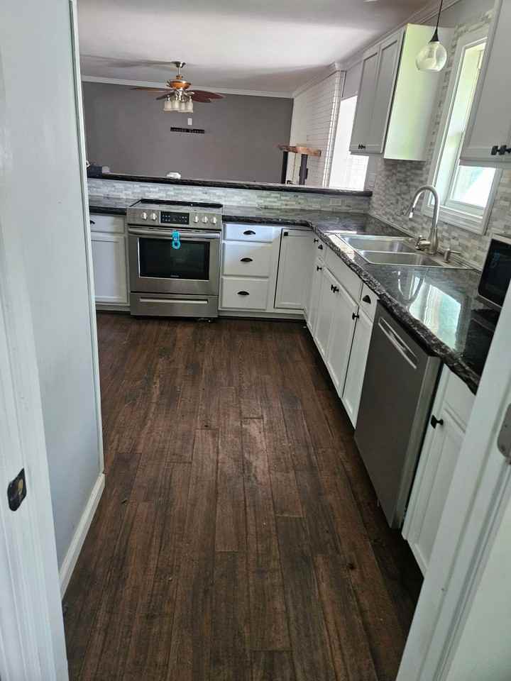 1115 W University Blvd - Photo 2 of 10